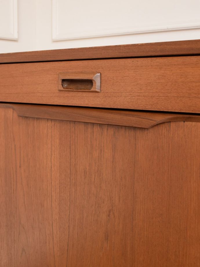 ビンテージ家具の木目