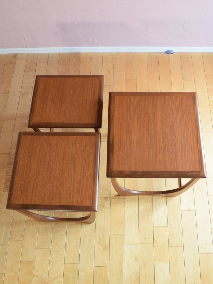 G-PLANのネストテーブルの天板