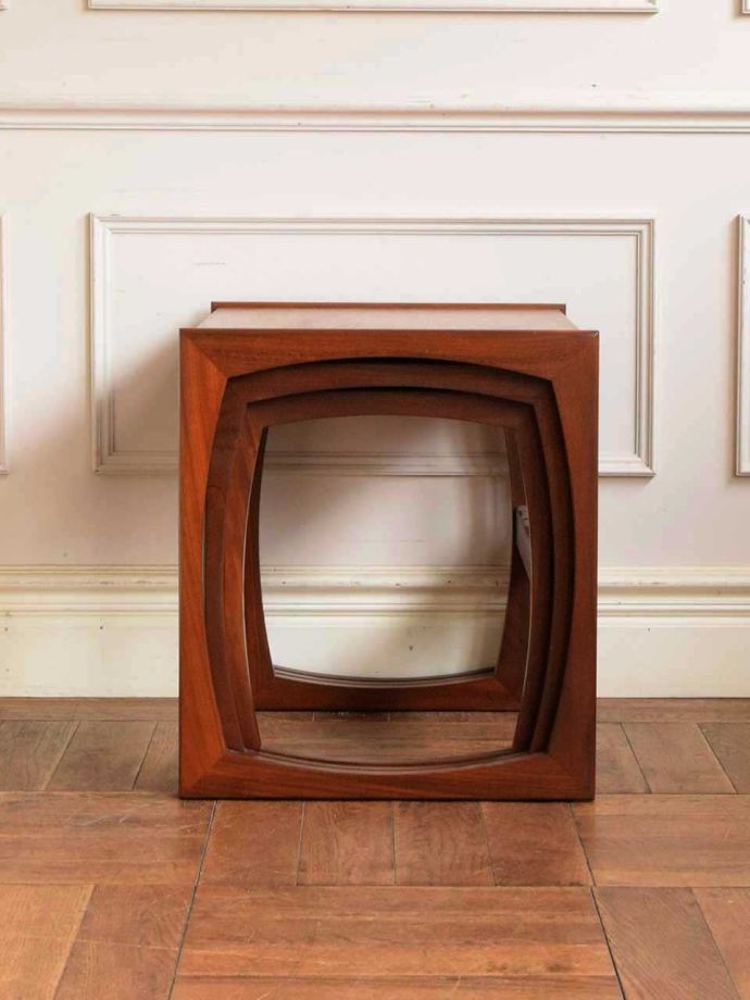 G-PLANのテーブルの側面