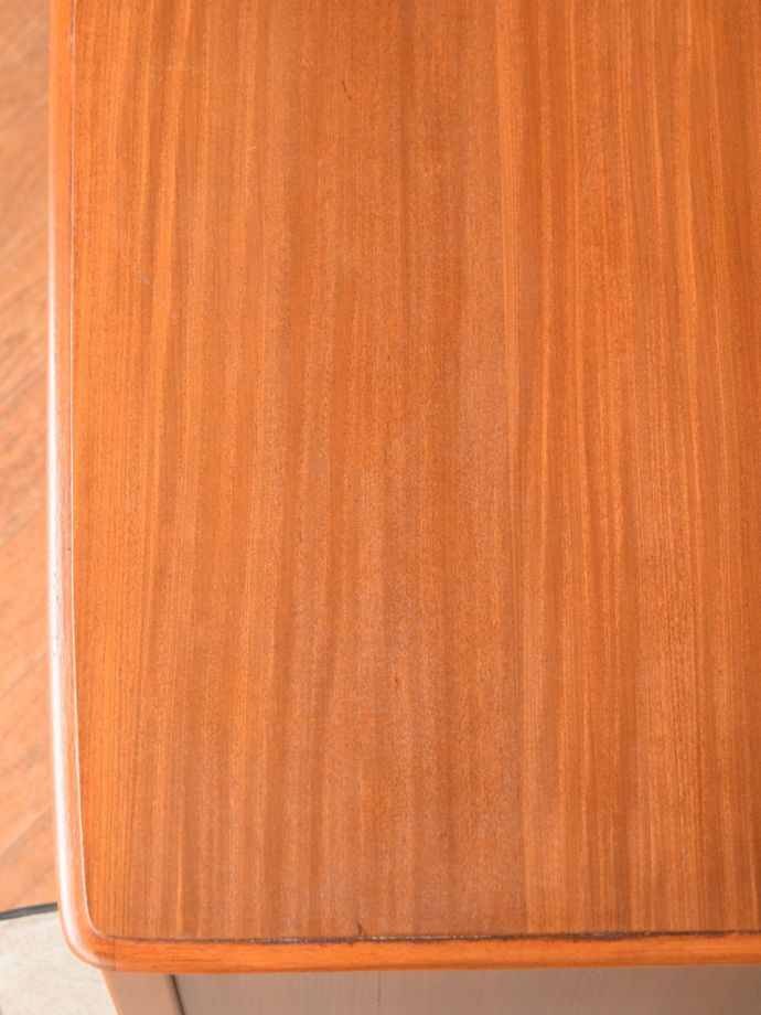 ビンテージドレッサーの天板