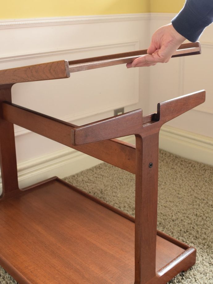 便利に使える作業台付き