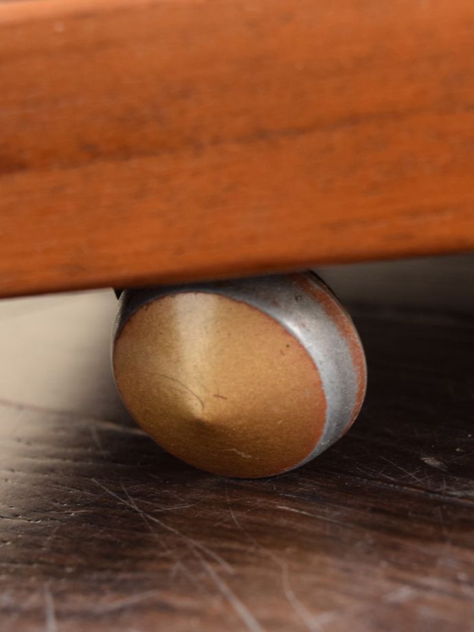 ビンテージワゴンの脚