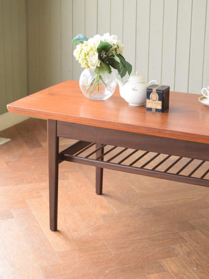 ビンテージテーブルのデザイン