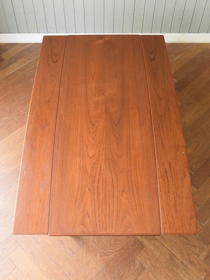 天板を広げた北欧ビンテージテーブル