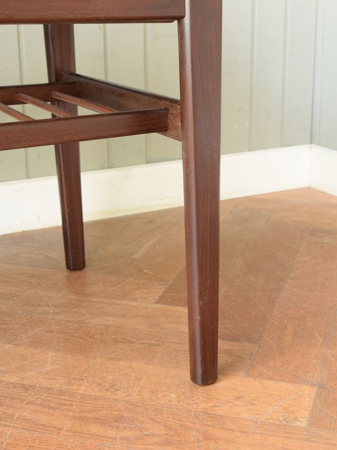 ヴィンテージ家具の脚