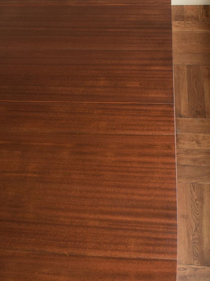 アンティークらしい木目