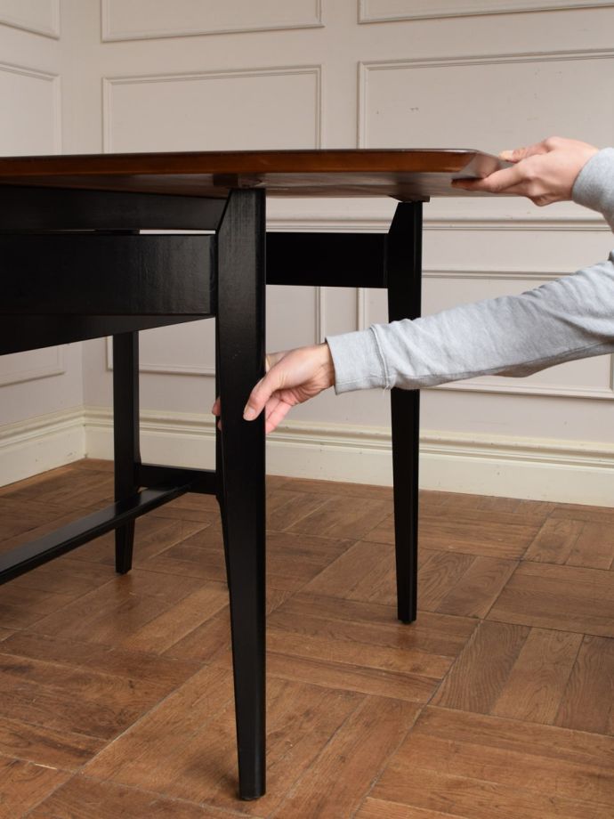 カンタンに伸び縮み出来ます。