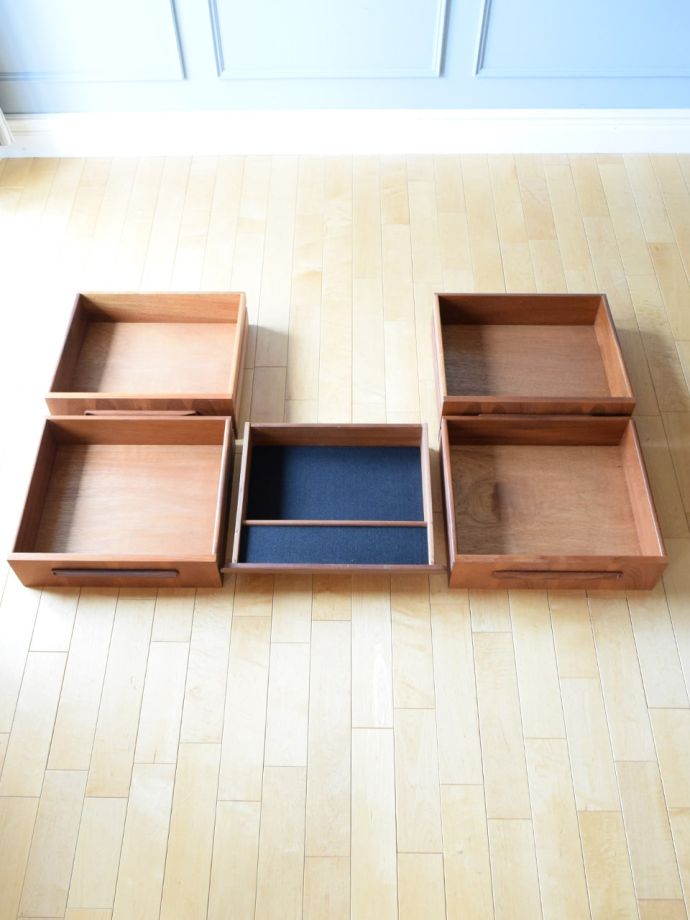 フレスコのドレッサーの引き出し