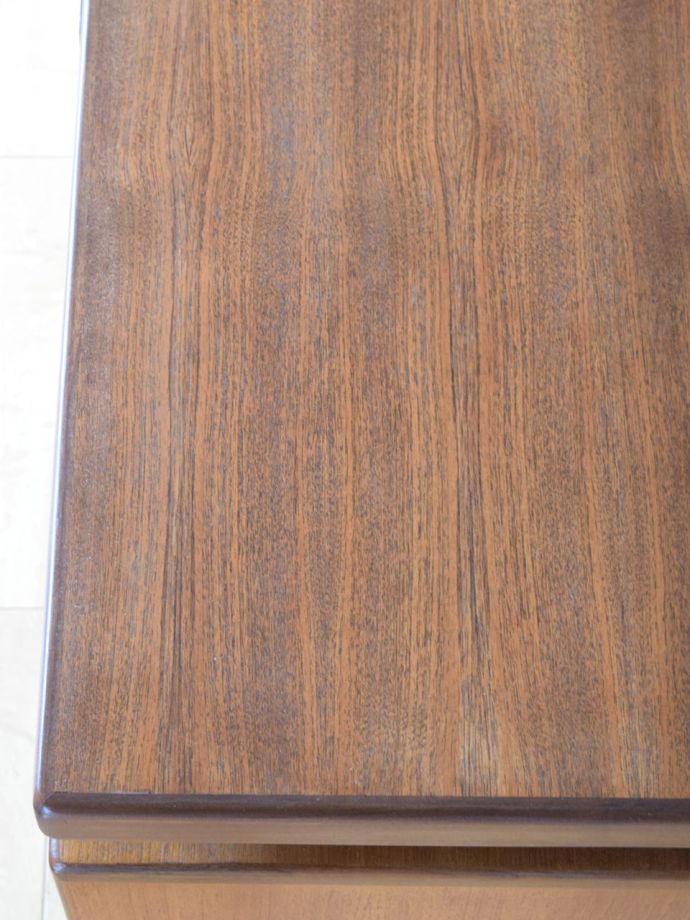 ビンテージドレッサーの天板