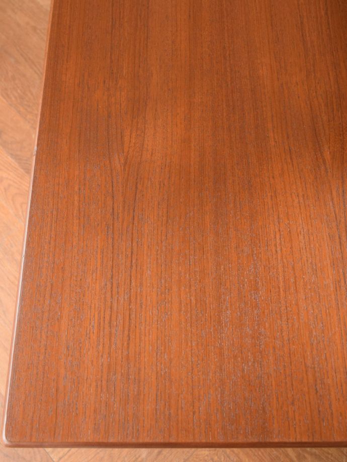 ビンテージドレッサーの天板