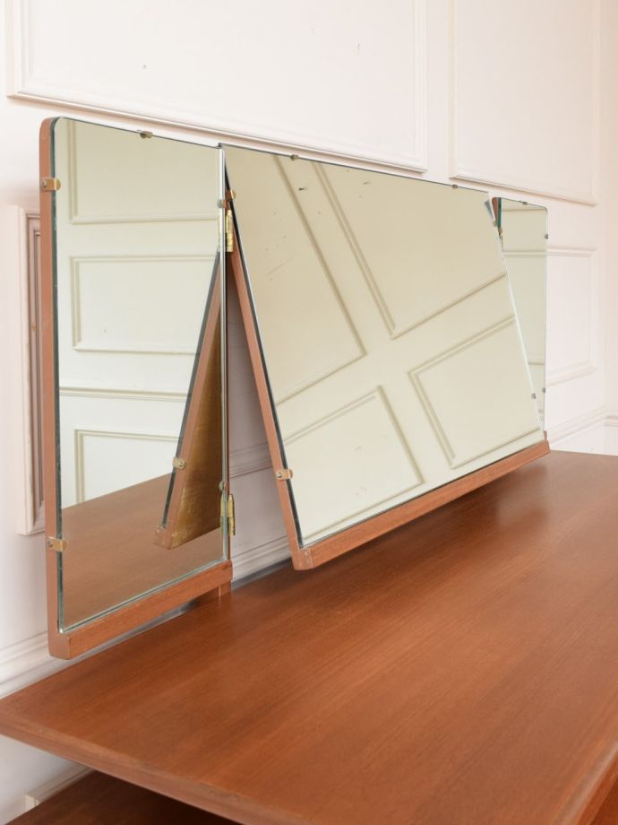 G-PLAN社のビンテージ家具、北欧スタイルの三面鏡ドレッサー（鏡台）(x