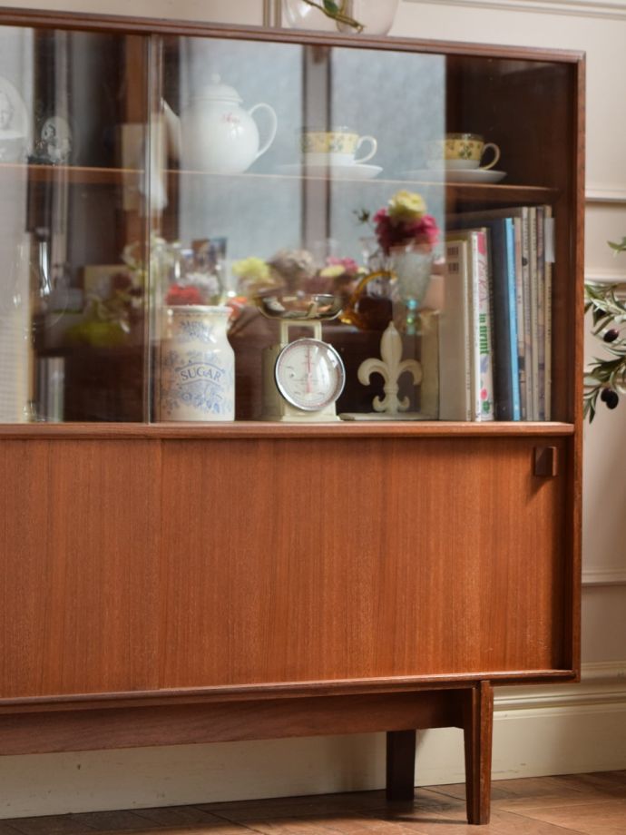 ビンテージキャビネットの扉