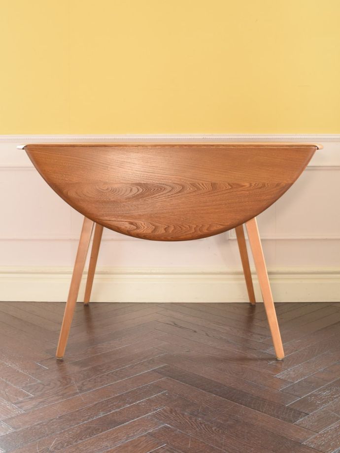 折り畳み式テーブルの側面