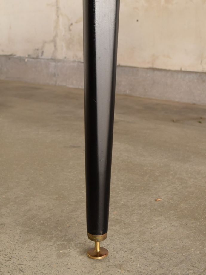 アンティーク家具の脚