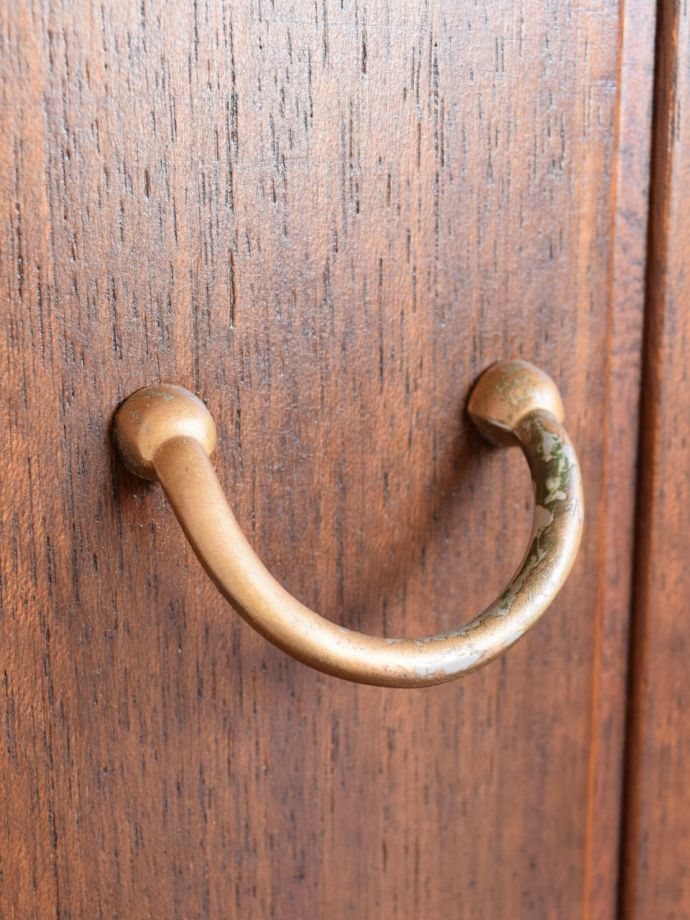 ビンテージ家具の木目