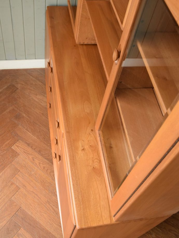 ビンテージキャビネットの天板