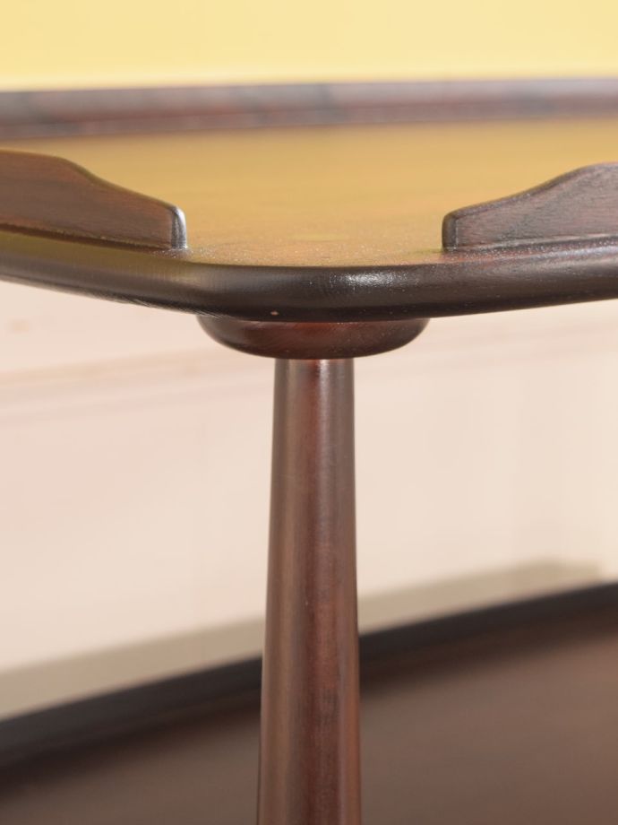 アーコールワゴンの縁