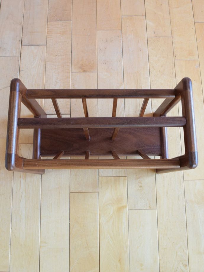 マガジンラックの中