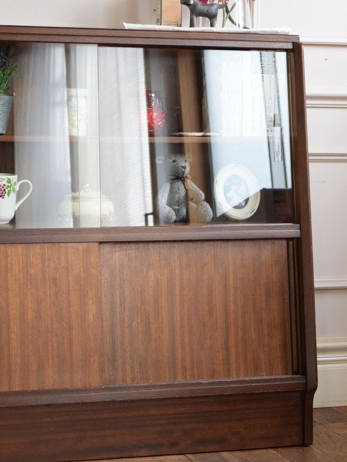 ビンテージキャビネットの扉