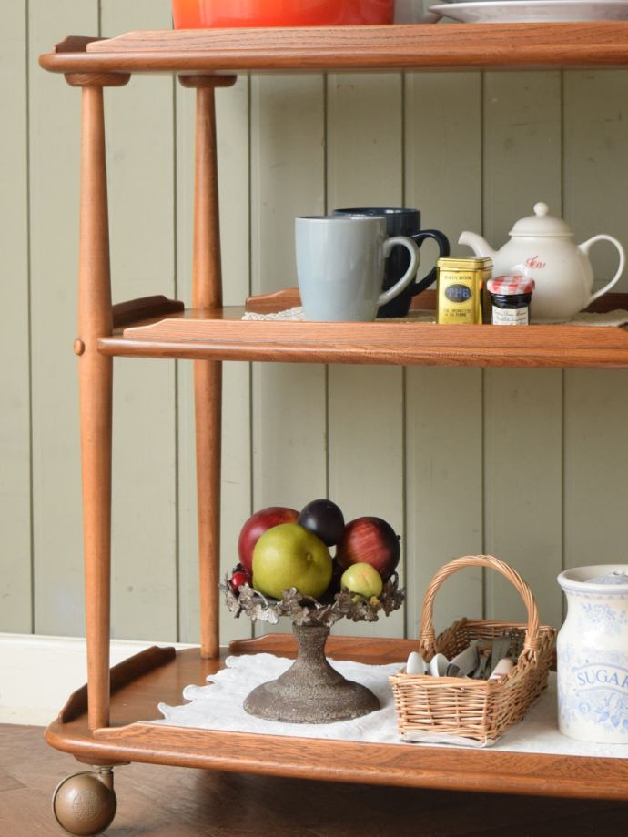 アーコール社のビンテージ家具