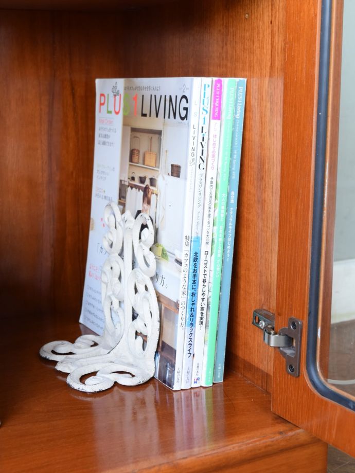 収納たっぷりのキャビネット