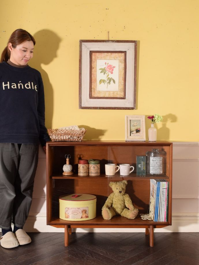 北欧スタイルのビンテージキャビネット