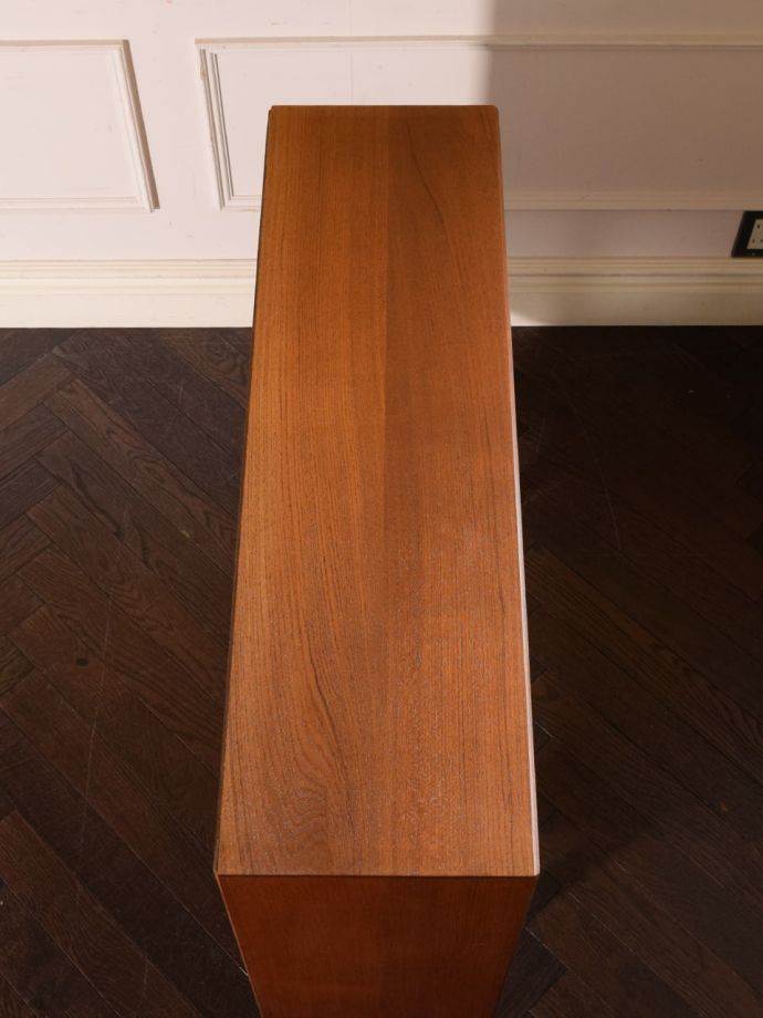 北欧キャビネットの天板