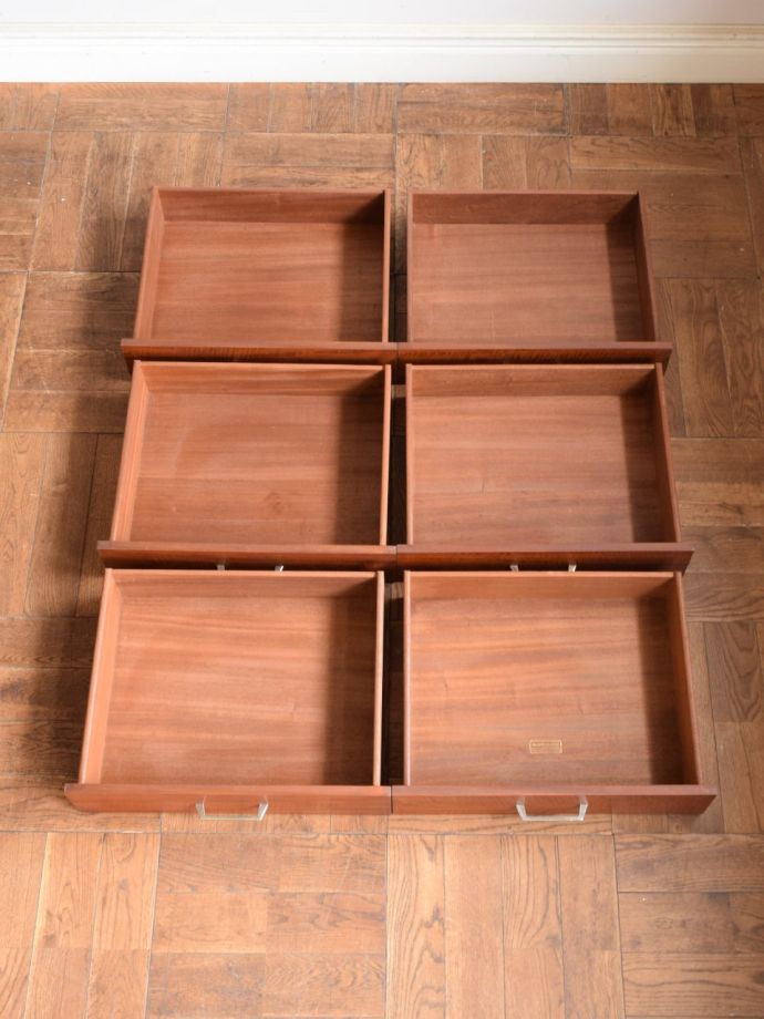 アンティークデスクの引き出し