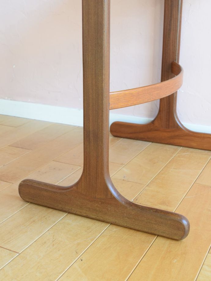 G-PLANのテーブルの脚