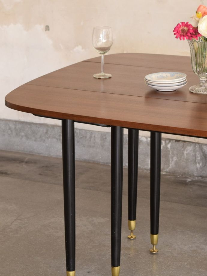 G-PLANのダイニングテーブル