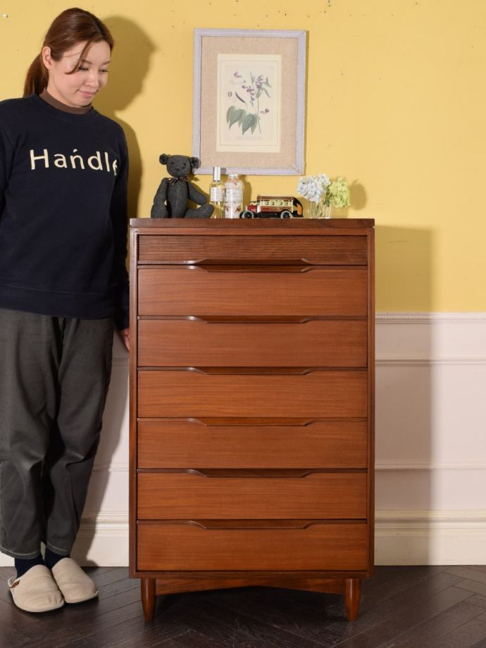 ビンテージのおしゃれなチェスト