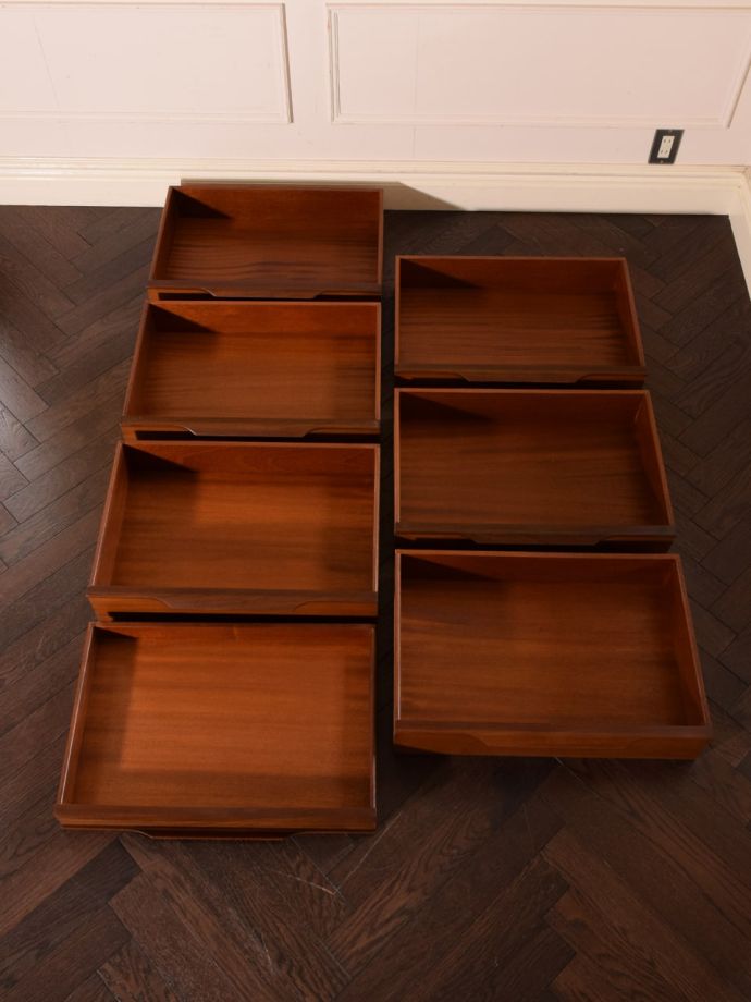 チェストの引き出し