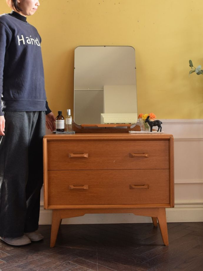 G-PLANのおしゃれなドレッサー