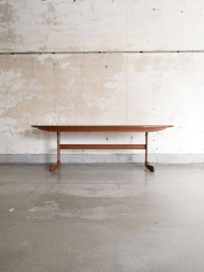 G-PLANのテーブルの側面