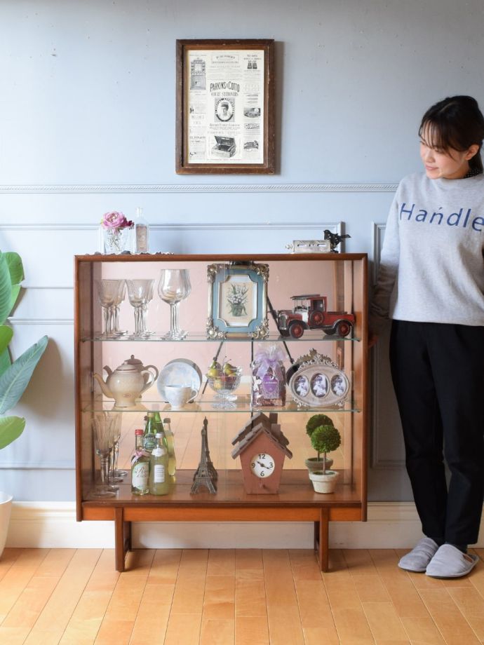 北欧スタイルのビンテージキャビネット