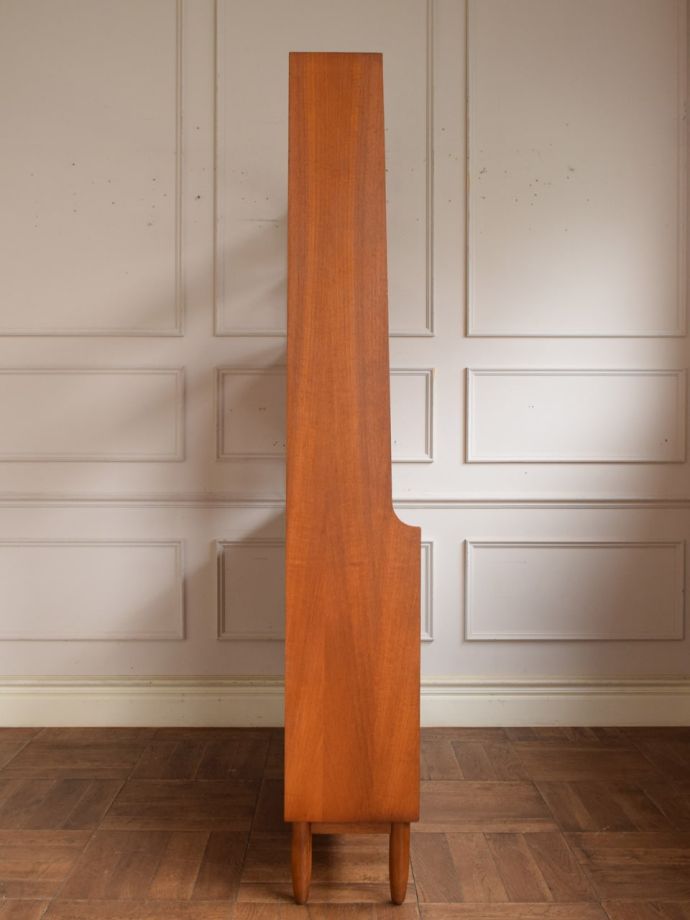 ビンテージ家具の側面