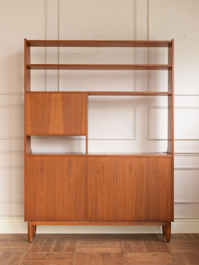 ディバイダーの後ろ姿