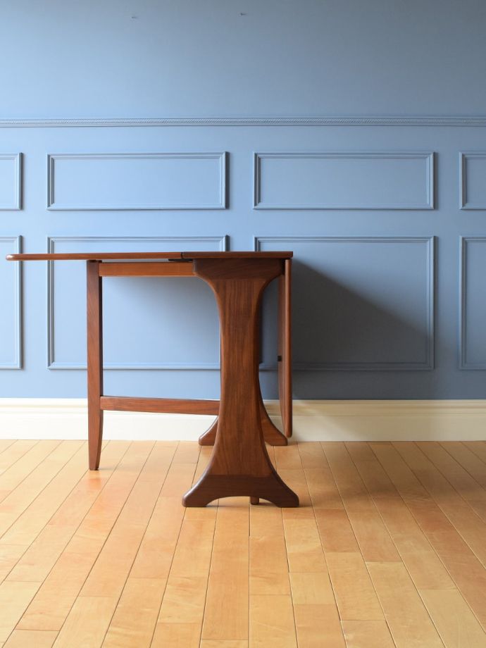 伸長式テーブル