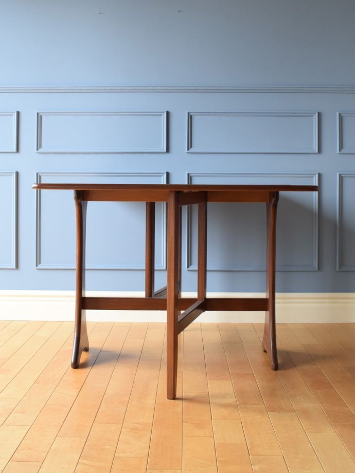 G-PLANのテーブルの側面