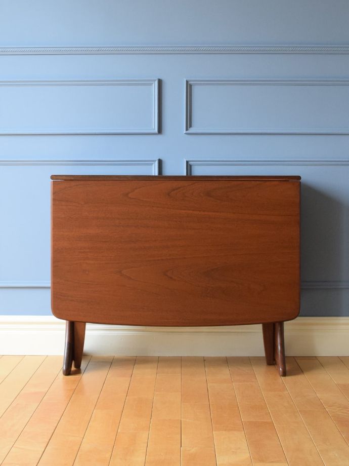 G-PLANのテーブルの反対側