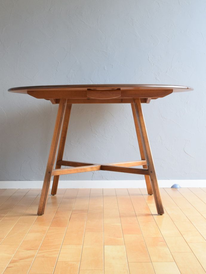 テーブルの側面