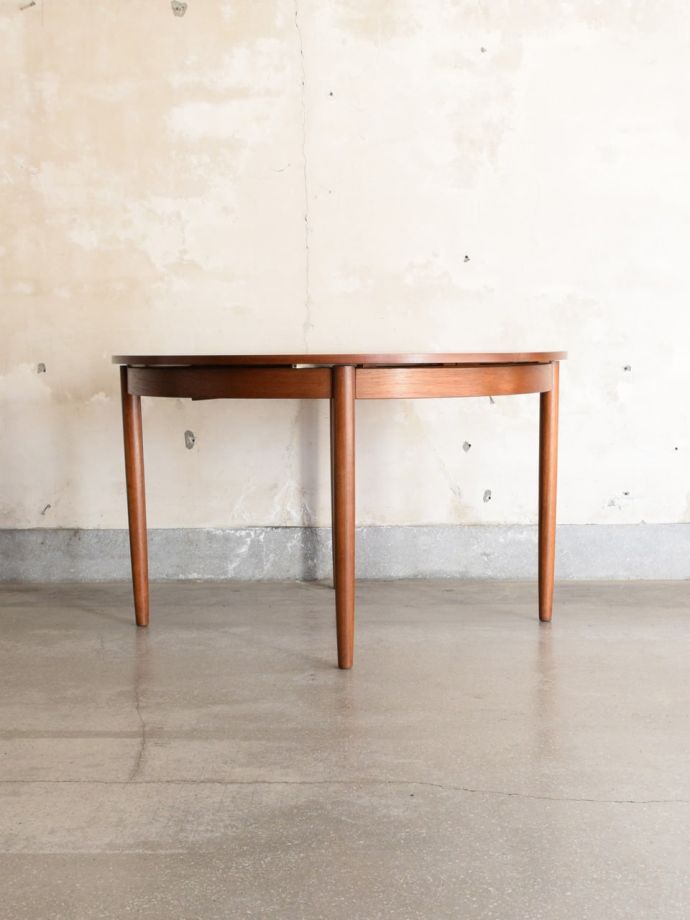 テーブルの側面