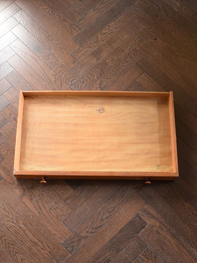 アンティークデスクの引き出し