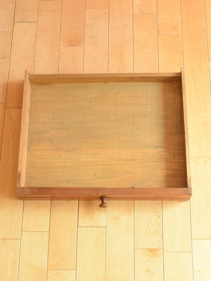 アンティークデスクの引き出し