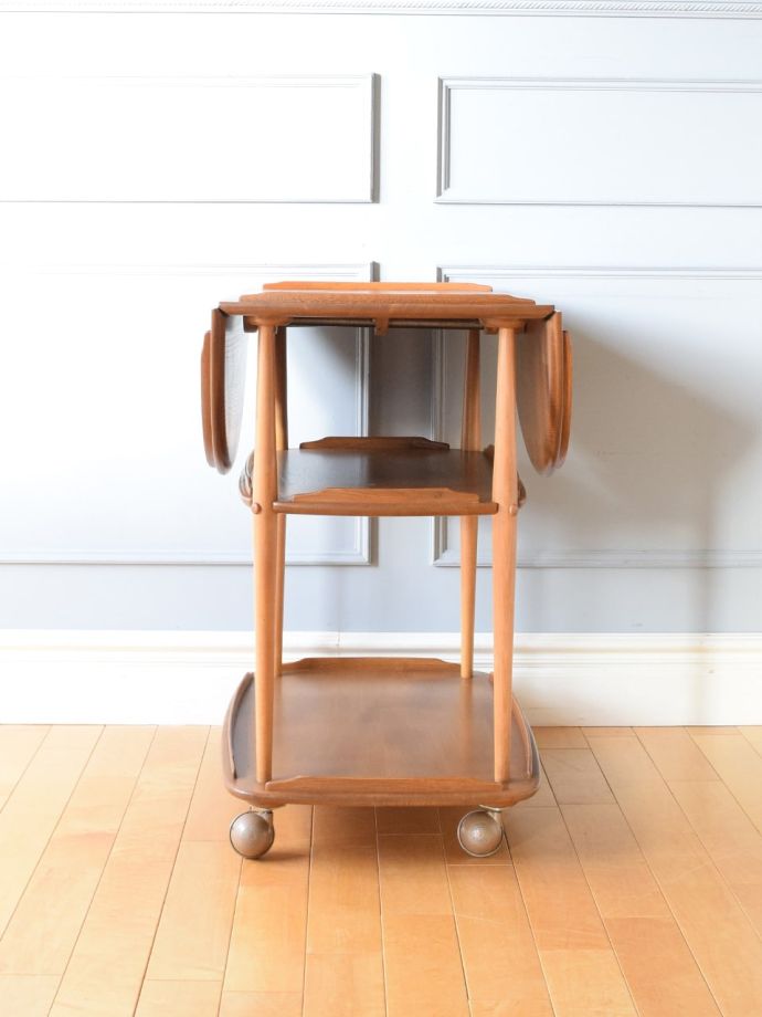 アーコールワゴンの側面