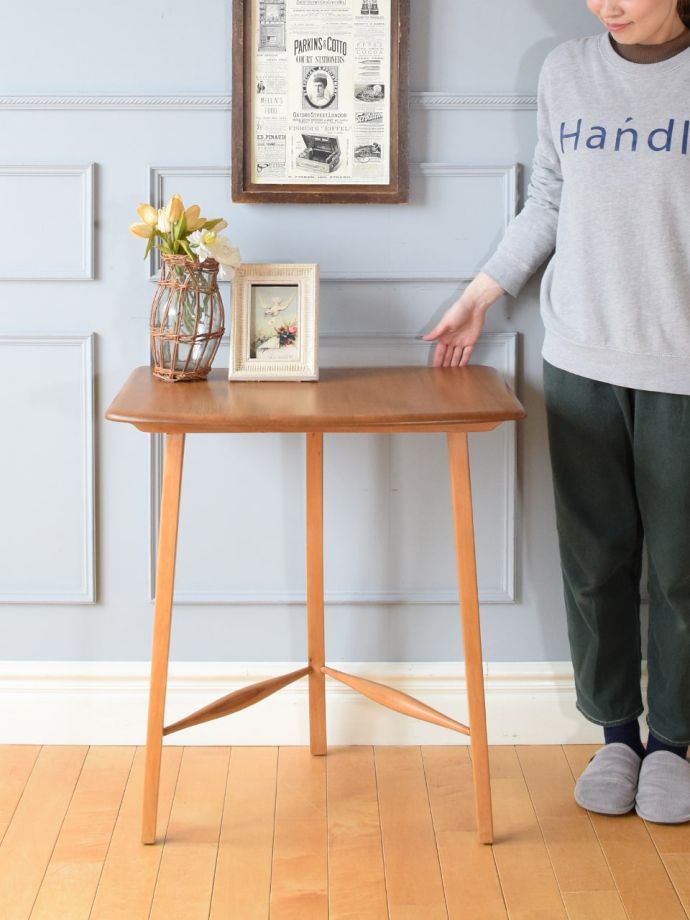 アーコールのテーブル