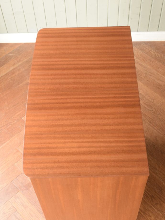 チェストの天板