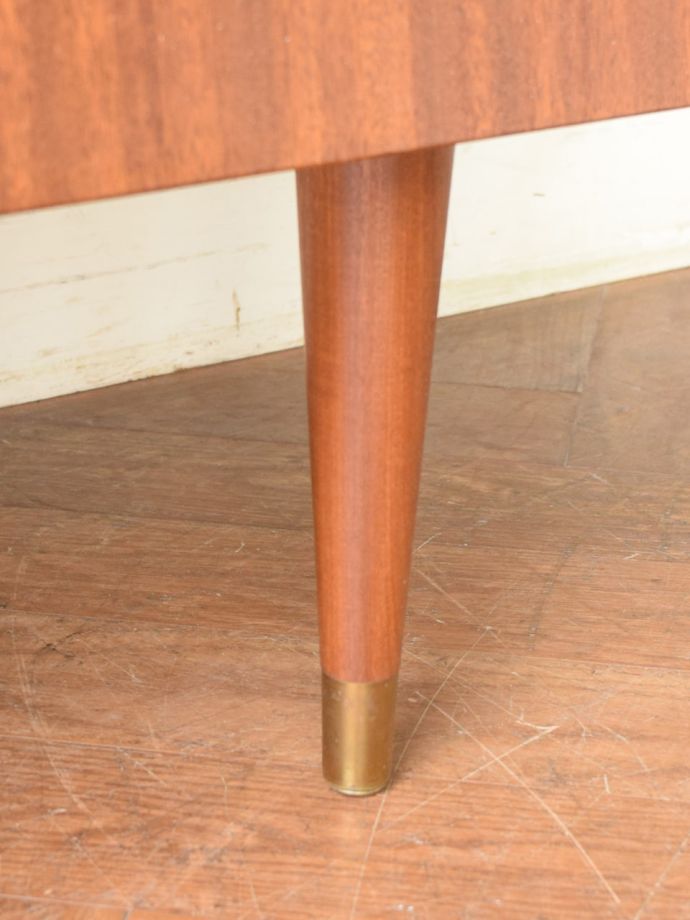 ビンテージチェストの脚