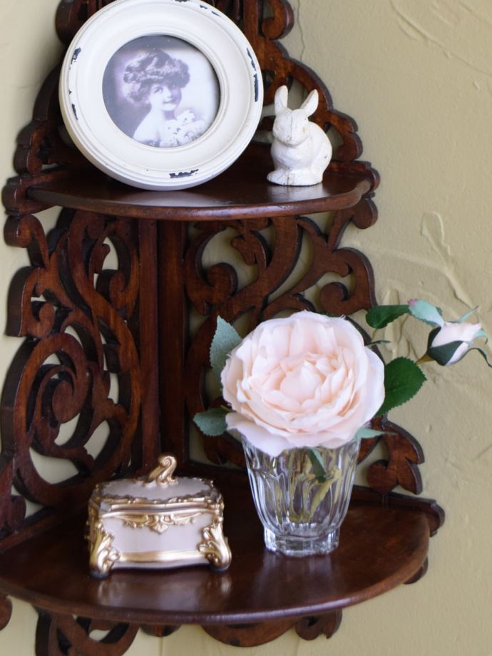 おしゃれなウォールシェルフ