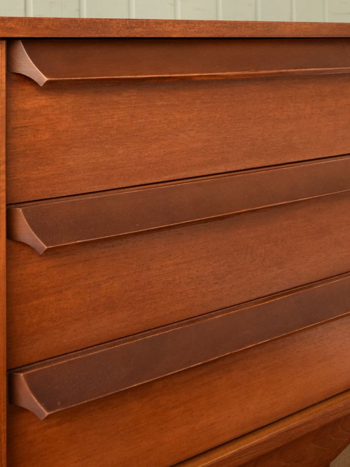 ビンテージ家具の木目